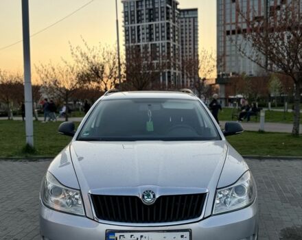 Серый Шкода Октавия, объемом двигателя 1.6 л и пробегом 223 тыс. км за 7800 $, фото 1 на Automoto.ua