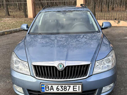 Шкода Октавия 2011 в Кропивницком (Кировограде) на Automoto.ua Серый Шкода Октавия, объемом двигателя 1.6 л и пробегом 213 тыс. км за 8490 $, фото 1 на Automoto.ua