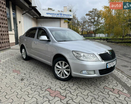Шкода Октавия 2011 в Черкассах на Automoto.ua Серый Шкода Октавия, объемом двигателя 1.6 л и пробегом 183 тыс. км за 8700 $, фото 1 на Automoto.ua