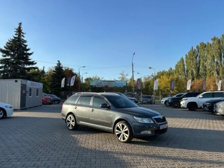 Серый Шкода Октавия, объемом двигателя 1.6 л и пробегом 240 тыс. км за 7900 $, фото 1 на Automoto.ua