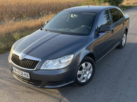 Шкода Октавия 2011 в Чернигове на Automoto.ua Серый Шкода Октавия, объемом двигателя 1.6 л и пробегом 237 тыс. км за 7800 $, фото 1 на Automoto.ua