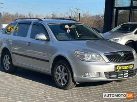Шкода Октавія 2011 у Чернівцях на Automoto.ua Сірий Шкода Октавія, об'ємом двигуна 1.6 л та пробігом 267 тис. км за 8600 $, фото 1 на Automoto.ua