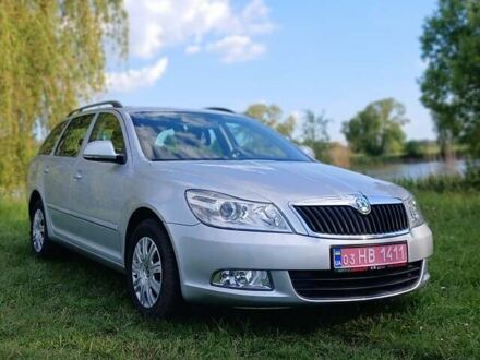Шкода Октавія 2011 у Хороле на Automoto.ua Сірий Шкода Октавія, об'ємом двигуна 1.6 л та пробігом 132 тис. км за 9255 $, фото 1 на Automoto.ua