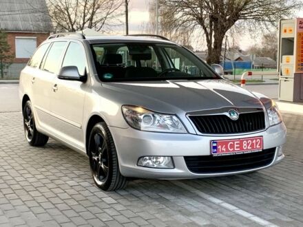 Шкода Октавия 2011 в Черкассах на Automoto.ua Серый Шкода Октавия, объемом двигателя 1.6 л и пробегом 190 тыс. км за 9300 $, фото 1 на Automoto.ua