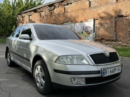 Шкода Октавія 2011 у Кременчуге на Automoto.ua Сірий Шкода Октавія, об'ємом двигуна 1.6 л та пробігом 377 тис. км за 5800 $, фото 1 на Automoto.ua