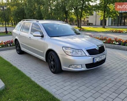 Сірий Шкода Октавія, об'ємом двигуна 1.97 л та пробігом 300 тис. км за 8000 $, фото 1 на Automoto.ua