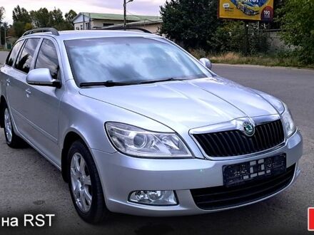 Серый Шкода Октавия, объемом двигателя 1.6 л и пробегом 160 тыс. км за 7800 $, фото 1 на Automoto.ua