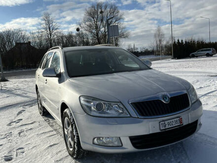 Сірий Шкода Октавія, об'ємом двигуна 1.8 л та пробігом 200 тис. км за 6899 $, фото 1 на Automoto.ua