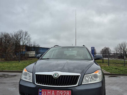 Серый Шкода Октавия, объемом двигателя 1.4 л и пробегом 236 тыс. км за 7600 $, фото 1 на Automoto.ua