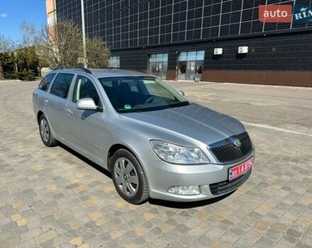 Серый Шкода Октавия, объемом двигателя 0 л и пробегом 230 тыс. км за 5600 $, фото 1 на Automoto.ua