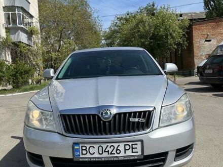 Шкода Октавия 2011 в Василькове на Automoto.ua Серый Шкода Октавия, объемом двигателя 1.6 л и пробегом 270 тыс. км за 7300 $, фото 1 на Automoto.ua