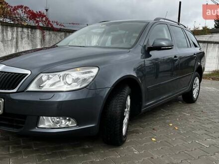 Серый Шкода Октавия, объемом двигателя 1.8 л и пробегом 227 тыс. км за 7800 $, фото 1 на Automoto.ua