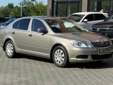 Серый Шкода Октавия, объемом двигателя 1.6 л и пробегом 293 тыс. км за 8300 $, фото 1 на Automoto.ua