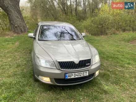 Серый Шкода Октавия, объемом двигателя 1.8 л и пробегом 173 тыс. км за 7700 $, фото 1 на Automoto.ua