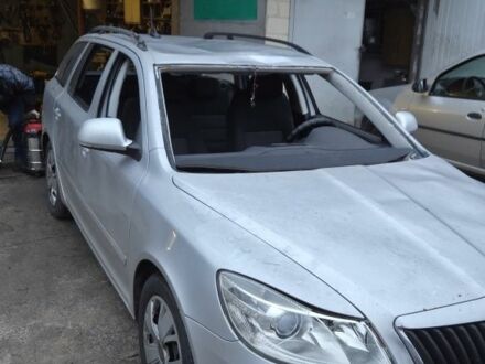 Серый Шкода Октавия, объемом двигателя 1.6 л и пробегом 261 тыс. км за 3500 $, фото 1 на Automoto.ua