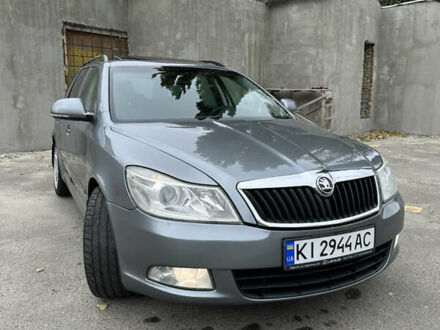 Шкода Октавия 2011 в Киеве на Automoto.ua Серый Шкода Октавия, объемом двигателя 1.2 л и пробегом 325 тыс. км за 6500 $, фото 1 на Automoto.ua