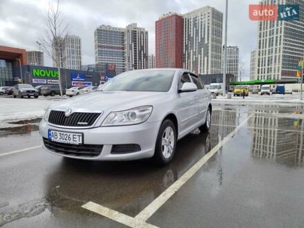 Шкода Октавия 2011 в Тернополе на Automoto.ua Серый Шкода Октавия, объемом двигателя 1.6 л и пробегом 279 тыс. км за 8800 $, фото 1 на Automoto.ua