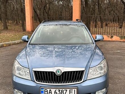 Шкода Октавия 2011 в Кропивницком (Кировограде) на Automoto.ua Серый Шкода Октавия, объемом двигателя 16 л и пробегом 213 тыс. км за 7550 $, фото 1 на Automoto.ua