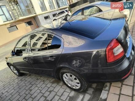Шкода Октавія 2011 у Тернополі на Automoto.ua Сірий Шкода Октавія, об'ємом двигуна 1.97 л та пробігом 184 тис. км за 10900 $, фото 1 на Automoto.ua