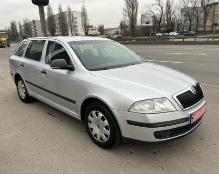Серый Шкода Октавия, объемом двигателя 1.6 л и пробегом 219 тыс. км за 6800 $, фото 1 на Automoto.ua