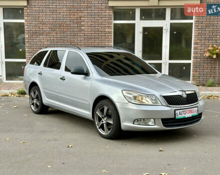 Серый Шкода Октавия, объемом двигателя 1.6 л и пробегом 220 тыс. км за 7690 $, фото 1 на Automoto.ua
