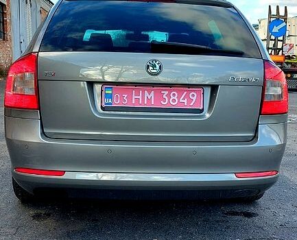 Сірий Шкода Октавія, об'ємом двигуна 1.8 л та пробігом 240 тис. км за 8500 $, фото 1 на Automoto.ua