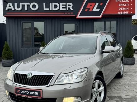 Серый Шкода Октавия, объемом двигателя 1.8 л и пробегом 240 тыс. км за 7900 $, фото 1 на Automoto.ua