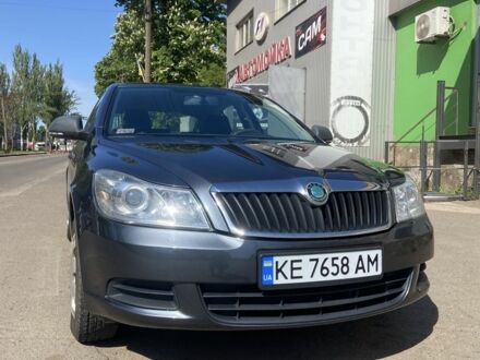 Сірий Шкода Октавія, об'ємом двигуна 1.6 л та пробігом 242 тис. км за 7400 $, фото 1 на Automoto.ua