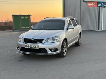 Шкода Октавия 2011 в Казатине на Automoto.ua Серый Шкода Октавия, объемом двигателя 1.97 л и пробегом 252 тыс. км за 11430 $, фото 1 на Automoto.ua