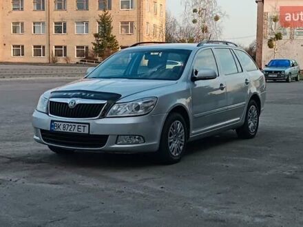 Шкода Октавія 2011 у Сарнах на Automoto.ua Сірий Шкода Октавія, об'ємом двигуна 1.6 л та пробігом 308 тис. км за 6650 $, фото 1 на Automoto.ua