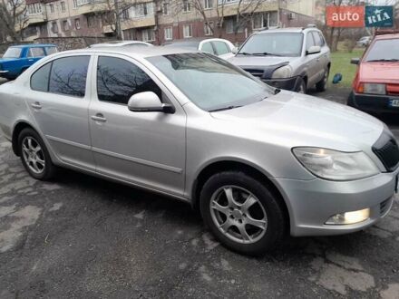 Серый Шкода Октавия, объемом двигателя 1.8 л и пробегом 450 тыс. км за 8000 $, фото 1 на Automoto.ua
