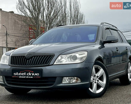 Серый Шкода Октавия, объемом двигателя 1.6 л и пробегом 251 тыс. км за 8399 $, фото 1 на Automoto.ua