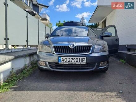 Шкода Октавия 2011 в Виноградове на Automoto.ua Серый Шкода Октавия, объемом двигателя 2 л и пробегом 280 тыс. км за 8000 $, фото 1 на Automoto.ua