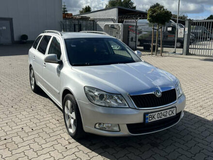 Шкода Октавия 2011 в Сарнах на Automoto.ua Серый Шкода Октавия, объемом двигателя 2.01 л и пробегом 280 тыс. км за 10200 $, фото 1 на Automoto.ua