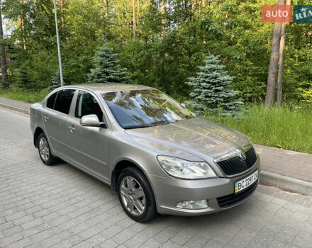 Сірий Шкода Октавія, об'ємом двигуна 1.8 л та пробігом 185 тис. км за 7600 $, фото 1 на Automoto.ua
