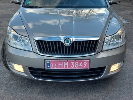 Серый Шкода Октавия, объемом двигателя 1.8 л и пробегом 240 тыс. км за 8550 $, фото 1 на Automoto.ua