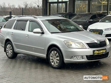 Шкода Октавия 2011 в Черновцах на Automoto.ua Серый Шкода Октавия, объемом двигателя 1.6 л и пробегом 283 тыс. км за 9600 $, фото 1 на Automoto.ua