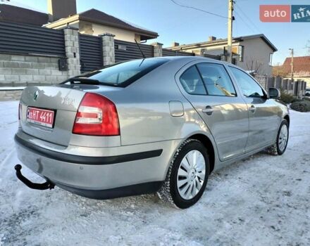 Серый Шкода Октавия, объемом двигателя 1.6 л и пробегом 179 тыс. км за 8250 $, фото 1 на Automoto.ua