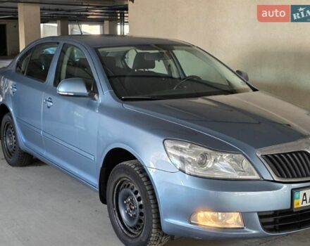 Серый Шкода Октавия, объемом двигателя 1.8 л и пробегом 204 тыс. км за 9500 $, фото 1 на Automoto.ua