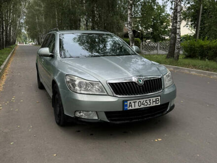 Шкода Октавия 2011 в Черновцах на Automoto.ua Серый Шкода Октавия, объемом двигателя 1.6 л и пробегом 319 тыс. км за 6899 $, фото 1 на Automoto.ua