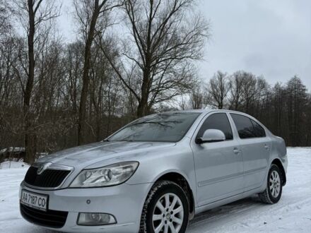 Сірий Шкода Октавія, об'ємом двигуна 1.8 л та пробігом 215 тис. км за 7200 $, фото 1 на Automoto.ua