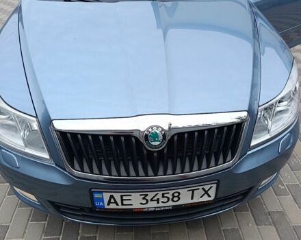 Серый Шкода Октавия, объемом двигателя 1.6 л и пробегом 251 тыс. км за 8000 $, фото 1 на Automoto.ua