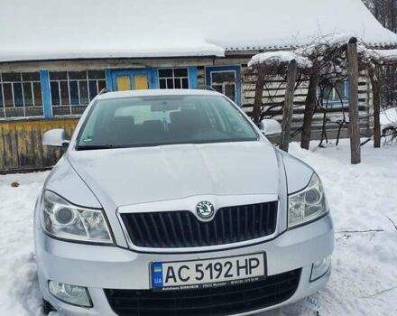Серый Шкода Октавия, объемом двигателя 1.6 л и пробегом 230 тыс. км за 8500 $, фото 1 на Automoto.ua