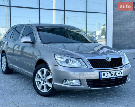 Серый Шкода Октавия, объемом двигателя 1.8 л и пробегом 220 тыс. км за 6500 $, фото 1 на Automoto.ua