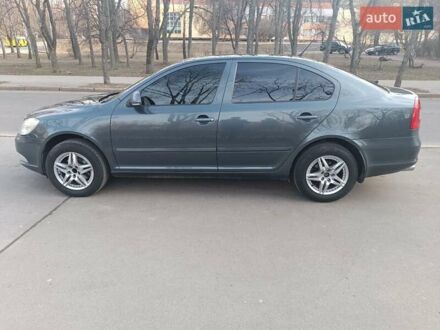 Серый Шкода Октавия, объемом двигателя 1.6 л и пробегом 212 тыс. км за 7900 $, фото 1 на Automoto.ua