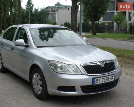 Серый Шкода Октавия, объемом двигателя 1.6 л и пробегом 217 тыс. км за 8700 $, фото 1 на Automoto.ua