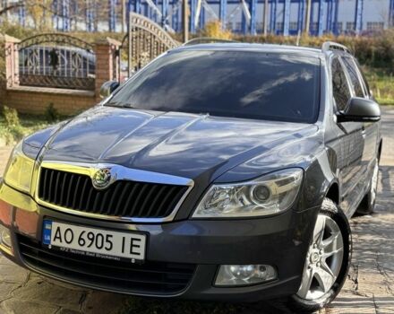 Шкода Октавия 2012 в Ужгороде на Automoto.ua Серый Шкода Октавия, объемом двигателя 1.6 л и пробегом 286 тыс. км за 8350 $, фото 1 на Automoto.ua