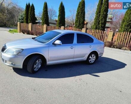 Серый Шкода Октавия, объемом двигателя 1.6 л и пробегом 205 тыс. км за 6900 $, фото 1 на Automoto.ua