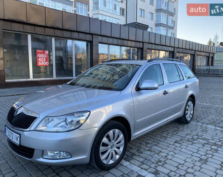 Серый Шкода Октавия, объемом двигателя 1.6 л и пробегом 225 тыс. км за 7999 $, фото 1 на Automoto.ua