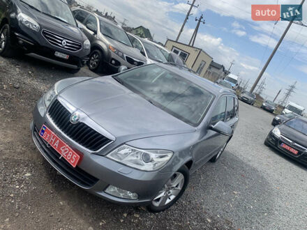 Шкода Октавия 2012 в Ровно на Automoto.ua Серый Шкода Октавия, объемом двигателя 2 л и пробегом 207 тыс. км за 9999 $, фото 1 на Automoto.ua
